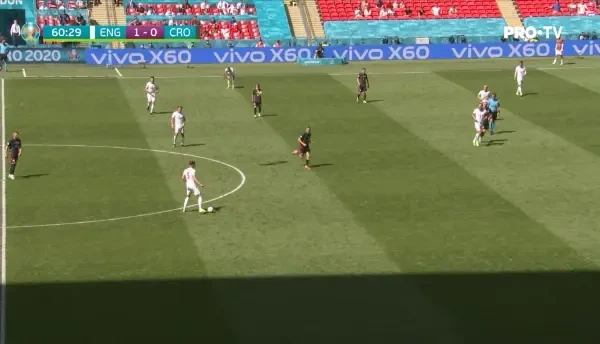 Ocazie Anglia! Kane este aproape sa inscrie dar trimite peste poarta! Atacantul s-a lovit de bara