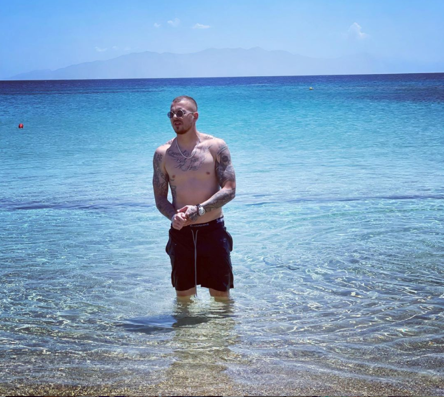 Fara Romania la EURO, jucatori importanti ai nationalei se distreaza in Mykonos. Imagini din vacanta cu Ianis Hagi si Denis Alibec_3