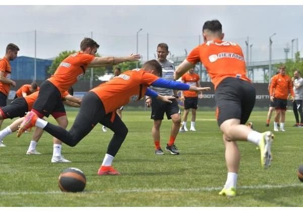 FCSB s-a intors la antrenamente! Primele imagini cu Dinu Todoran dupa ce a semnat cu echipa lui Becali_19