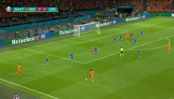 GOOOOL TARILE DE JOS! Ce nebunie! Dumfries isi duce echipa in avantaj cu un gol cu capul