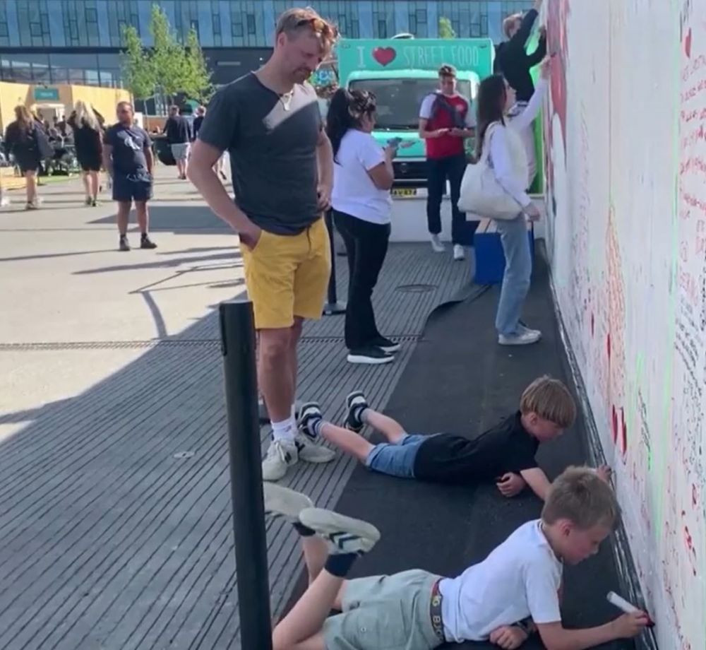 Gest superb al fanilor danezi! Modul inedit prin care si-au aratat sustinerea fata de Eriksen