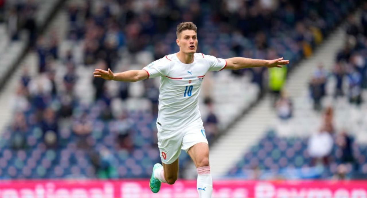 Schick SHOW la Euro! Atacantul s-a distrat cu Scotia si a reusit cel mai tare gol al turneului de pana acum! Aici ai tot ce s-a intamplat in Scotia 0-2 Cehia_5