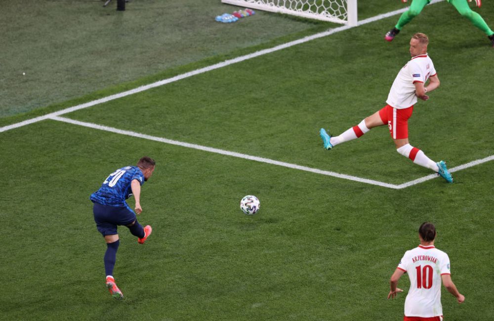 Polonia lui Lewandowski s-a incurcat cu Slovacia! Szczesny a trimis in propria poarta, iar Hategan a aratat primul cartonas rosu de la Euro! Aici ai tot ce s-a intamplat in Polonia 1-2 Slovacia_5