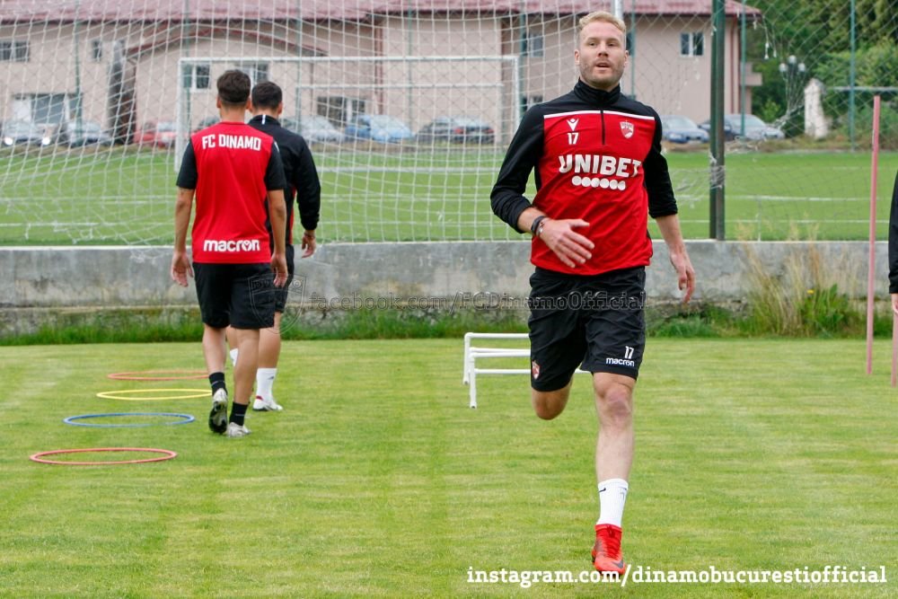 23 de jucatori, la primul antrenament al lui Dinamo! Fabbrini nu s-a prezentat la reunire. Patru fotbalisti s-au departit de 