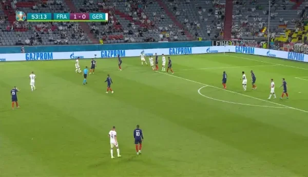 Ocazie Germania! Gnabry primeste o centrare in careu, dar trimite peste poarta