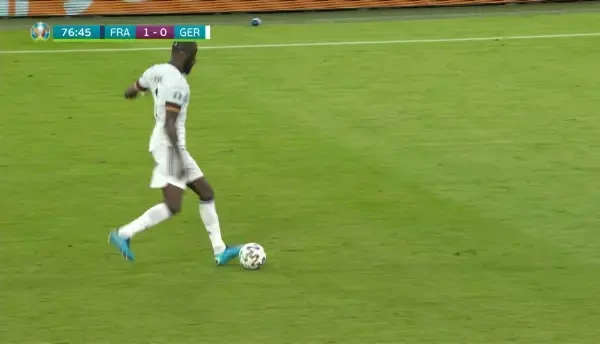Pur si simplu, fabulos! Cursa nebuna a lui Mbappe in meciul cu Germania! A pornit din propria jumatate si l-a depasit fara probleme pe Hummels! Fundasul l-a deposedat in careu