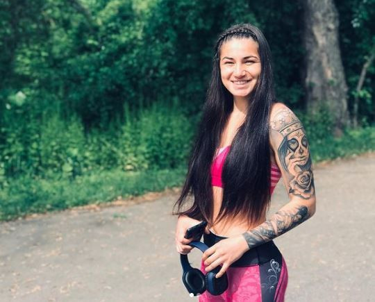 Diana Belbita, complet de nerecunoscut! Cum s-a pozat in costum de baie?_3