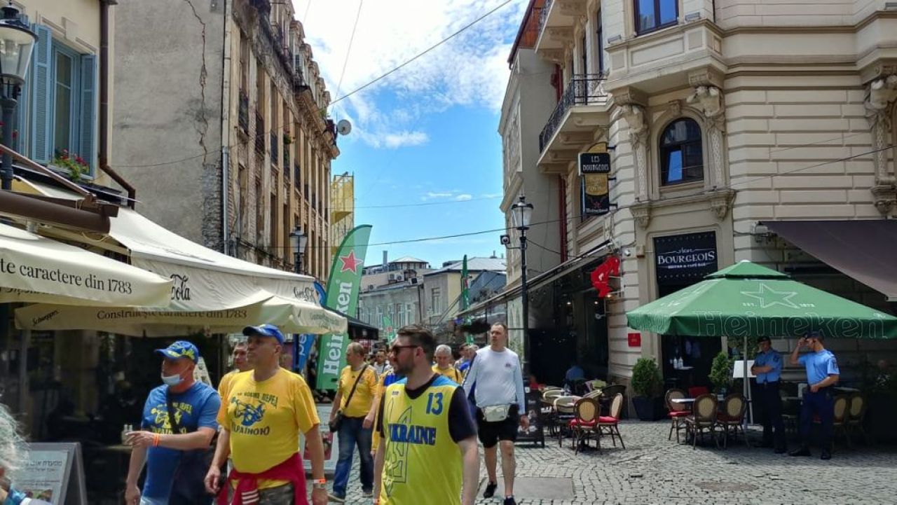Suporterii Macedoniei de Nord si cei ai Ucrainei au luat cu asalt Bucurestiul. Atmosfera incendiara in Capitala FOTO si VIDEO _1