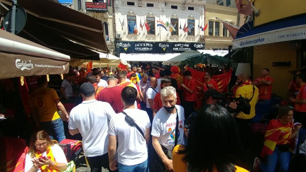 Suporterii Macedoniei de Nord si cei ai Ucrainei au luat cu asalt Bucurestiul. Atmosfera incendiara in Capitala FOTO si VIDEO _5