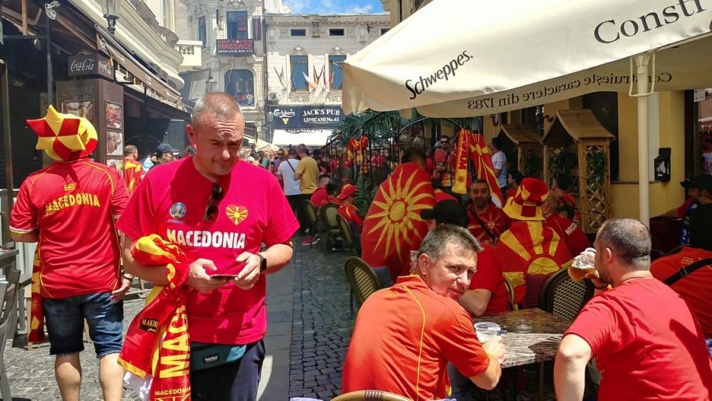 Suporterii Macedoniei de Nord si cei ai Ucrainei au luat cu asalt Bucurestiul. Atmosfera incendiara in Capitala FOTO si VIDEO _7