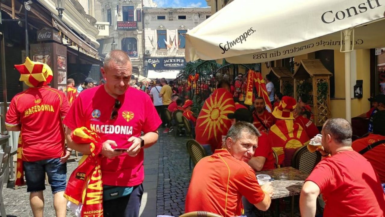 Suporterii Macedoniei de Nord si cei ai Ucrainei au luat cu asalt Bucurestiul. Atmosfera incendiara in Capitala FOTO si VIDEO _7