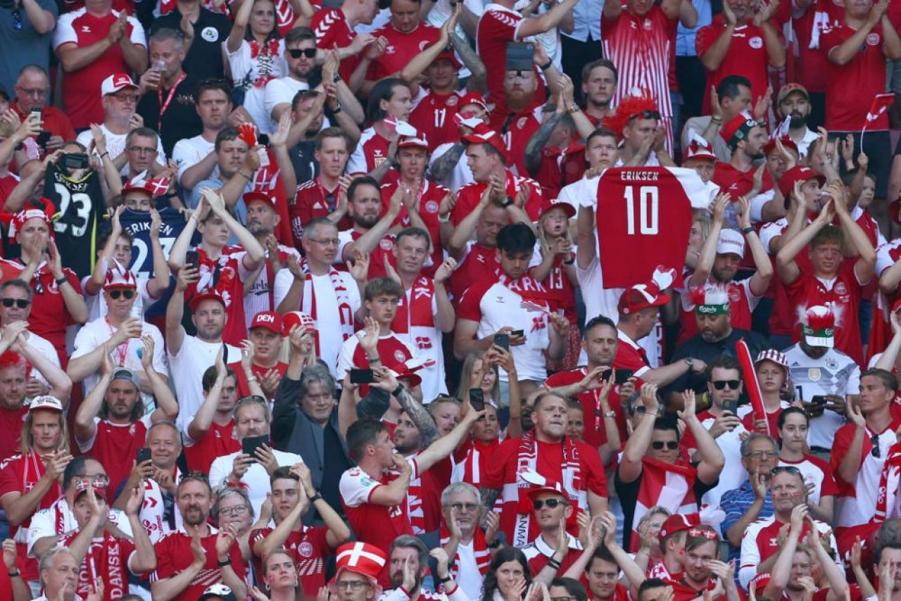 Atmosfera fantastica in Danemarca! Belgienii, coplesiti de entuziasmul unui stadion aproape plin! Gestul superb din minutul 10, pentru sustinerea lui Eriksen_3