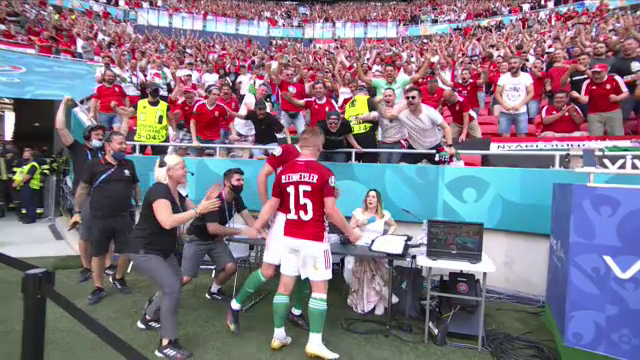 Pur si simplu genial! Fiola a inscris impotriva Frantei si a devenit viral cu bucuria de la gol! A daramat masa oficialilor _5