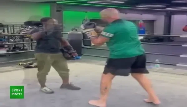 Walter Zenga se pregateste de Local Kombat :)! Lovituri surprinzatoare in ultimul lui video de pe Instagram