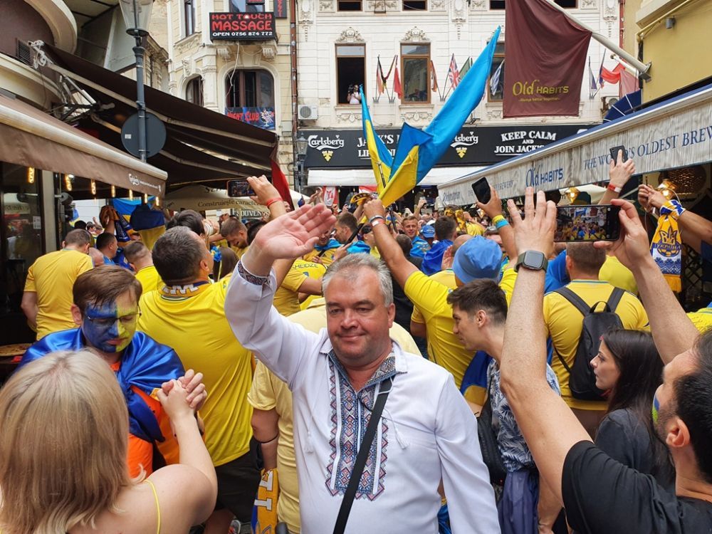 Din nou atmosfera senzationala in Bucuresti! Fanii austrieci si ucraineni fac spectactol in Centrul Vechi | FOTO_7