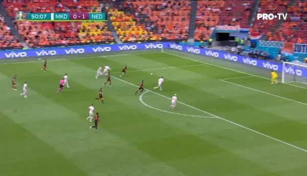 GOOOOOL TARILE DE JOS! Wijnaldum primeste in fata portii de la Depay si inscrie fara probleme