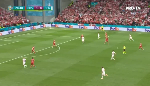 OCAZIE DANEMARCA! Hojbjerg cauta poarta cu un sut de la distanta, dar trimite putin pe langa