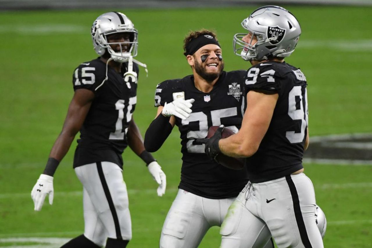 Carl Nassib, primul jucator activ de fotbal american care recunoaste ca este gay_1