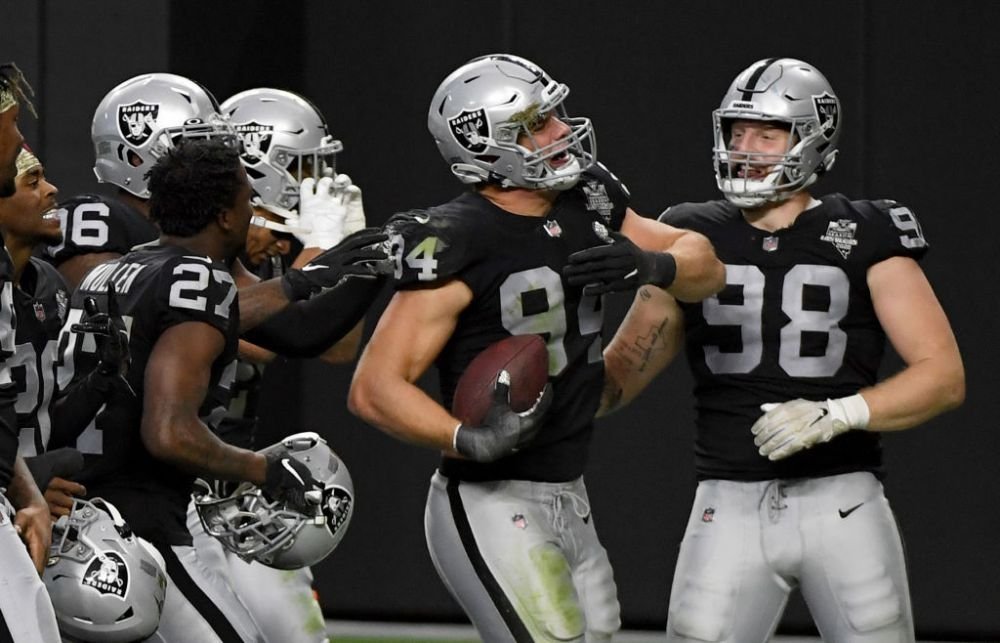 Carl Nassib, primul jucator activ de fotbal american care recunoaste ca este gay_4