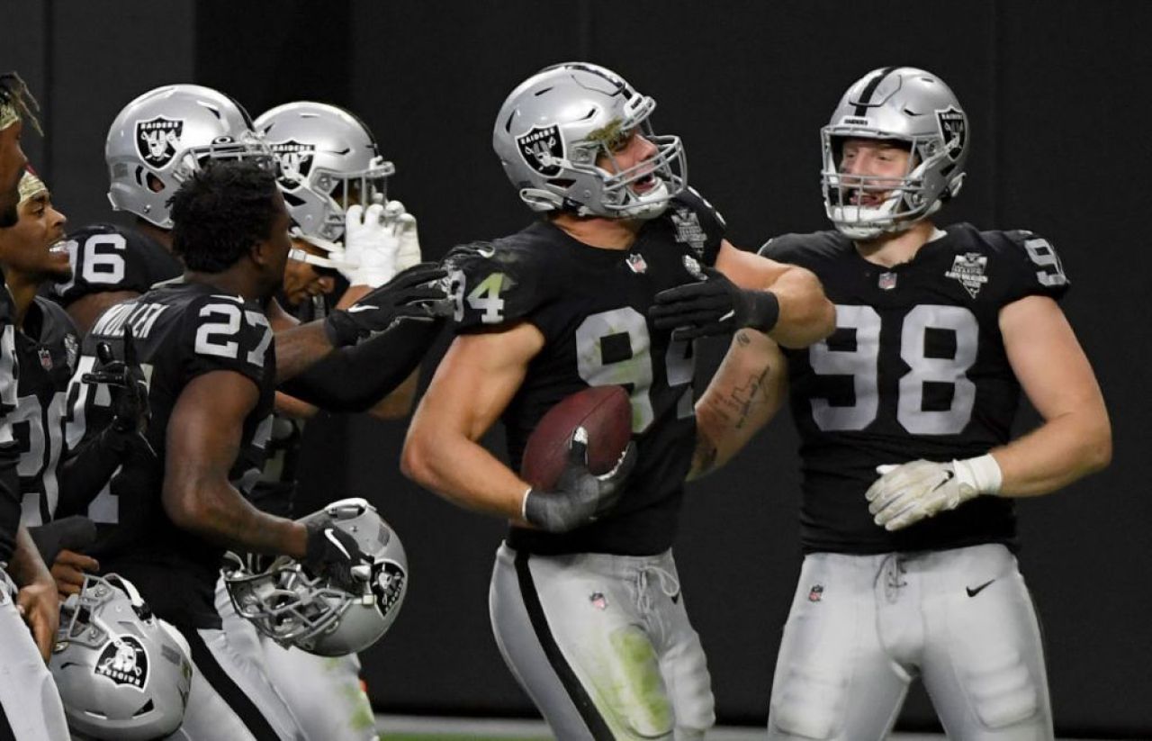 Carl Nassib, primul jucator activ de fotbal american care recunoaste ca este gay_4
