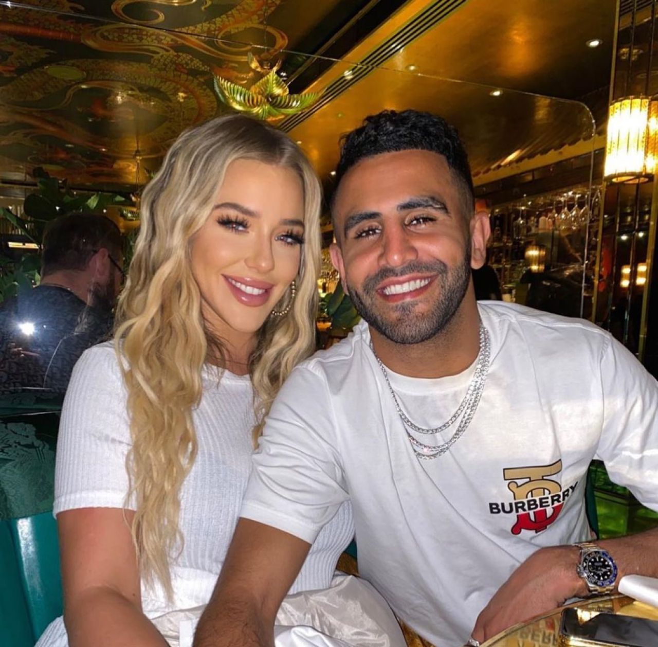 Riyad Mahrez si-a cerut iubita in casatorie cu un inel de aproape jumatate de milion de euro! Cum arata bijuteria _1