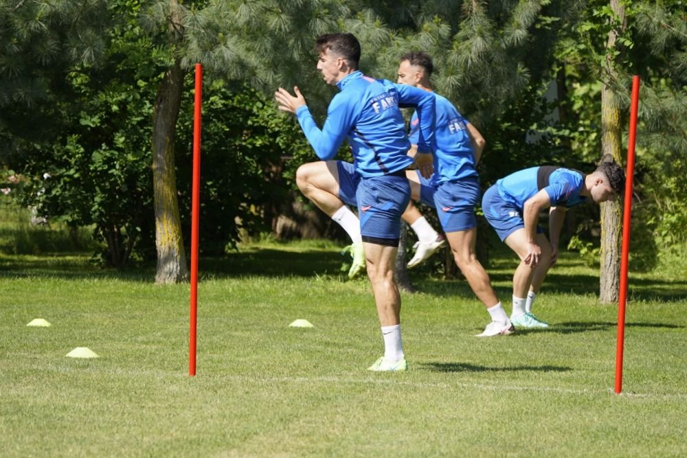 Gica Hagi a condus primul antrenament al Farului Constanta! 28 de fotbalisti, sub comanda 
