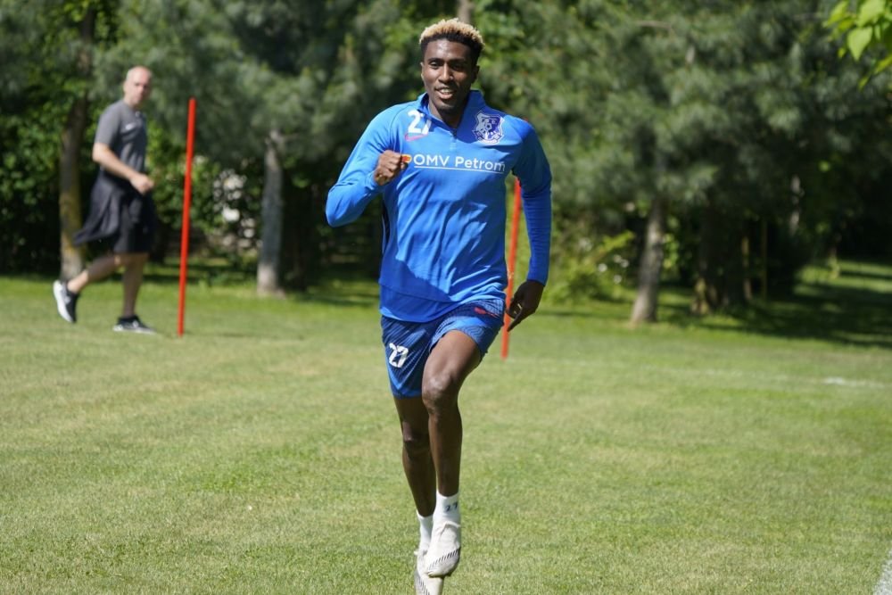 Gica Hagi a condus primul antrenament al Farului Constanta! 28 de fotbalisti, sub comanda 
