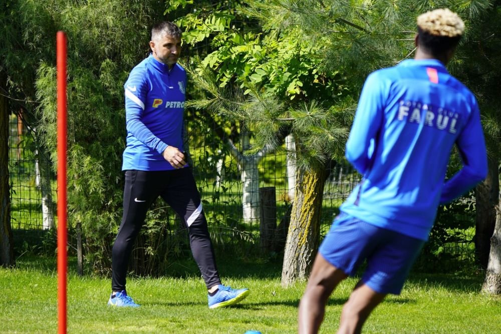 Gica Hagi a condus primul antrenament al Farului Constanta! 28 de fotbalisti, sub comanda 