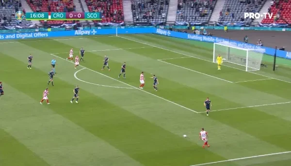 GOOOOOOL CROATIA! Vlasic deschide scorul cu un sut din cadere din interiorul careului!