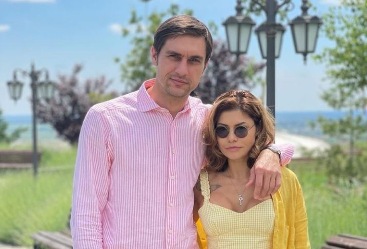 Ciprian Tatarusanu are o sotie superba. Cat de sexy e Antoaneta in costum de baie_6