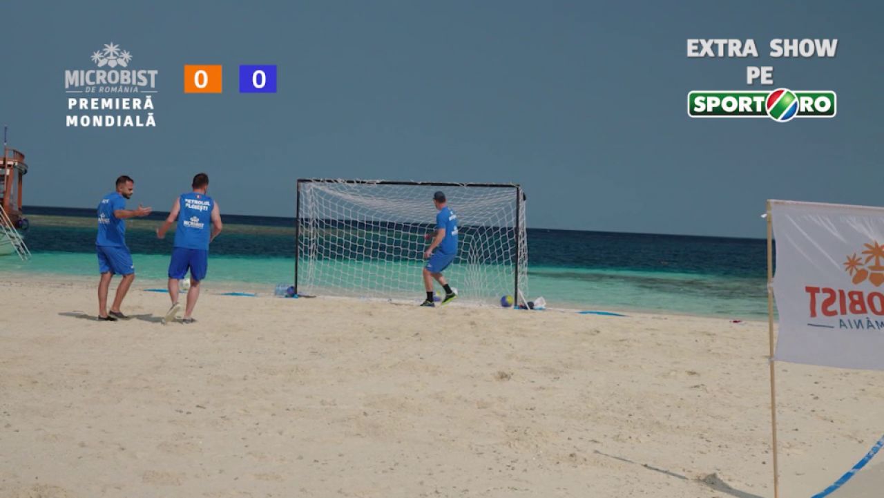 Premiera mondiala! Romanii au jucat fotbal pe un banc de nisip, in mijlocul oceanului. Imaginile incredibile care au cucerit internetul_6