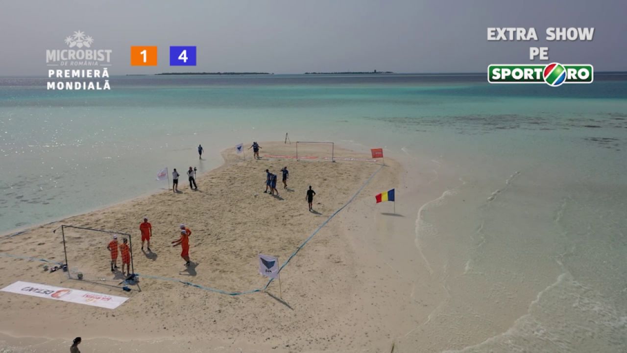 Premiera mondiala! Romanii au jucat fotbal pe un banc de nisip, in mijlocul oceanului. Imaginile incredibile care au cucerit internetul_11