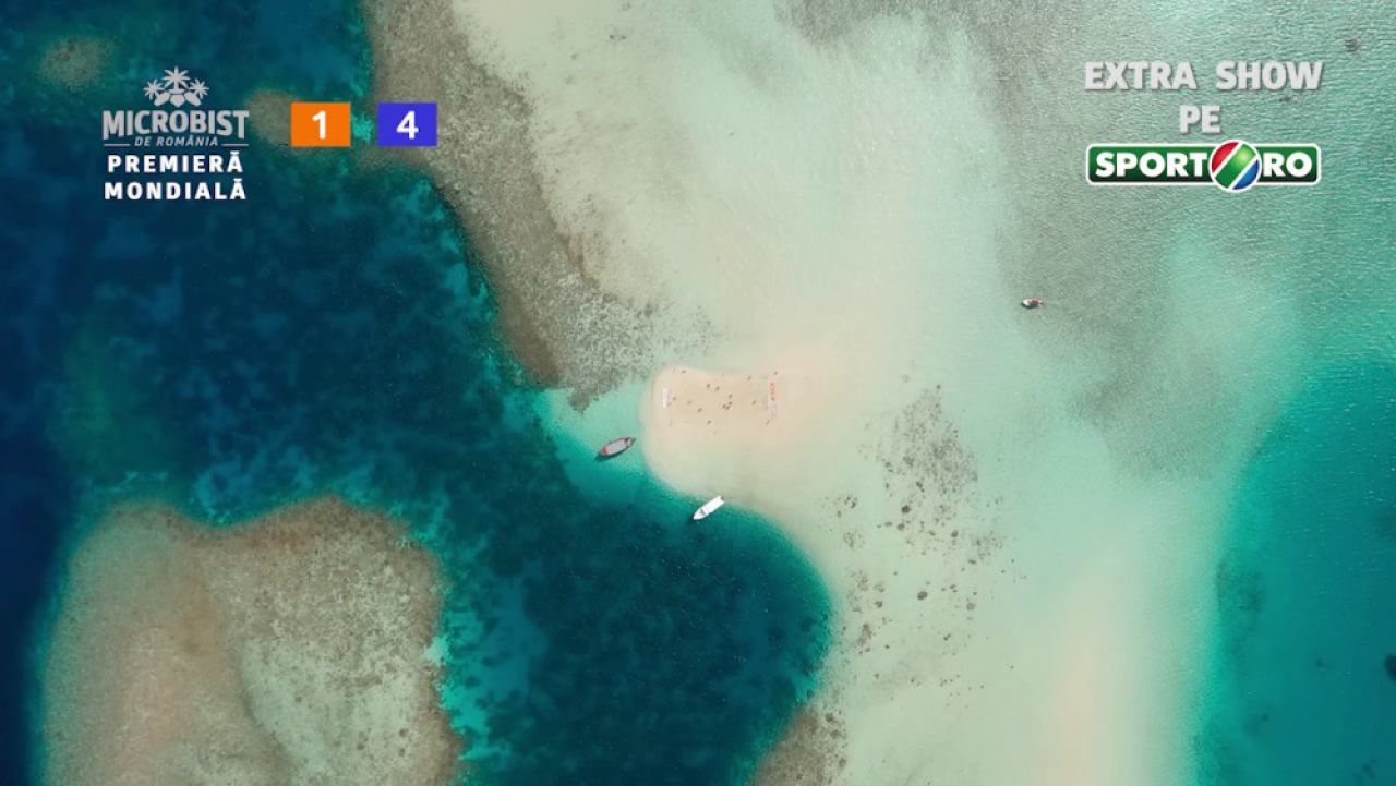 Premiera mondiala! Romanii au jucat fotbal pe un banc de nisip, in mijlocul oceanului. Imaginile incredibile care au cucerit internetul_13