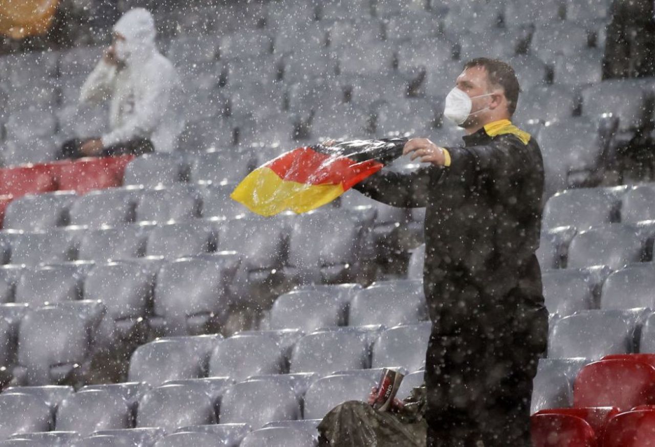 Momente incredibile pe arena din Munchen: nemtii au inceput sa plece de pe stadion in minutul 36. Imaginile care au facut inconjurul lumii_4