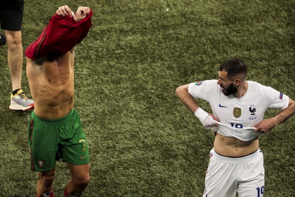Starurile Frantei s-au batut pe tricoul lui Ronaldo. Portughezul, dezbracat la pauza si la final: secventele care au devenit virale VIDEO&nbsp;