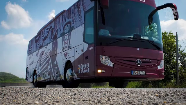 98 de ani de la infiintarea Rapidului! Giulestenii au primit cadou un autocar-locomotiva :)_8