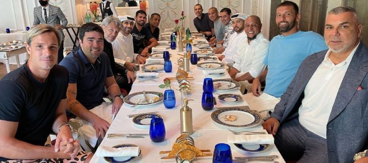 Companie de lux pentru Cosmin Olaroiu! Antrenorul roman, la aceeasi masa cu Roberto Carlos, Diego Costa, Deco si Trezeguet_1