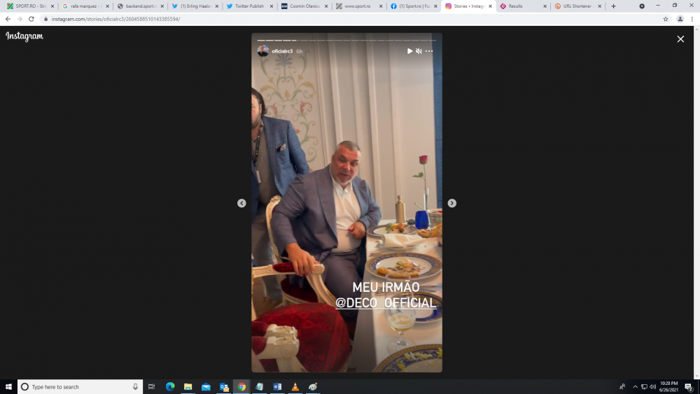 Companie de lux pentru Cosmin Olaroiu! Antrenorul roman, la aceeasi masa cu Roberto Carlos, Diego Costa, Deco si Trezeguet_3