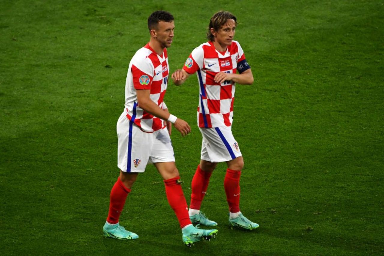 Lovitura pentru Croatia inaintea meciului din optimi cu Spania. Un jucator de baza a fost testat pozitiv cu COVID-19 _3