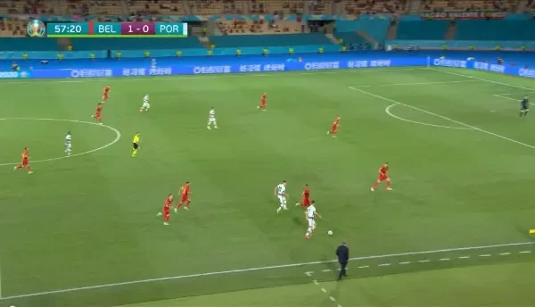 OCAZIE PORTUGALIA! Ronaldo i-a trimis lui Diogo Jota in careu, dar jucatorul a trimis peste poarta