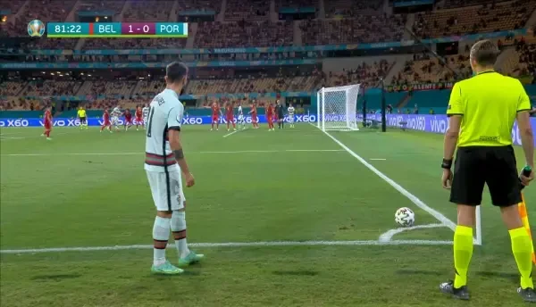 OCAZIE PORTUGALIA! Ruben Dias se inalta superb si trimite cu capul spre poarta lui Courtois, care insa boxeaza. OCAZIE PORTUGALIA! Ruben Dias se inalta superb si trimite cu capul spre poarta lui Courtois, care insa boxeaza