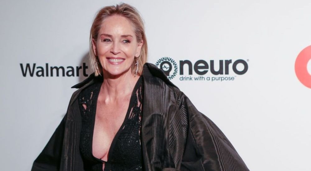 Sharon Stone, prea sexy pentru varsta ei. Actrita a pozat in costum de baie la 63 de ani_8