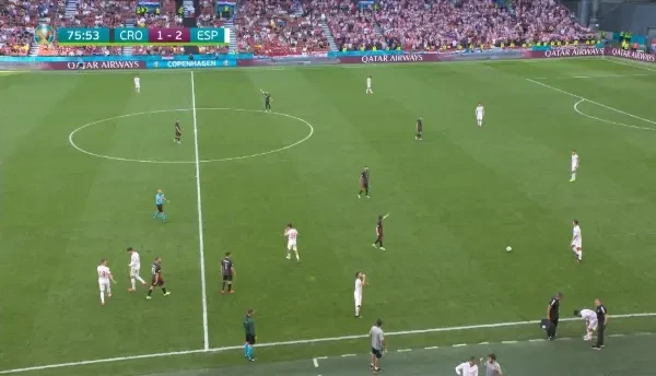 GOOOOOL SPANIA! Pau Torres ii trimite o diagonala superba lui Ferran, care patrunde in careu si trimite printre picioarele portarului, direct in plasa