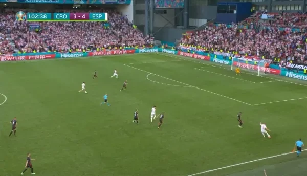 GOOOOOL SPANIA! Oyarzabal primeste de la Olmo in careu si suteaza pe jos, trimitand balonul in plasa