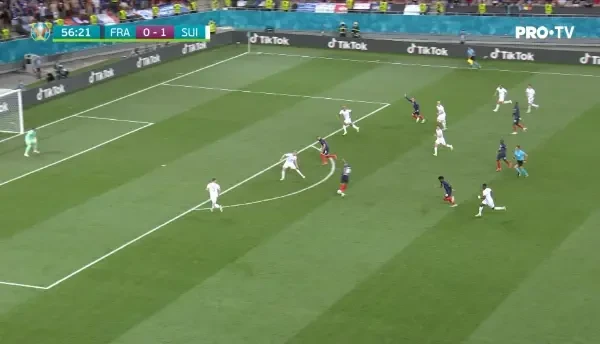 GOOOOOL FRANTA! Mbappe se afla la marginea careului, ii trimite lui Benzema, care preia superb si inscrie