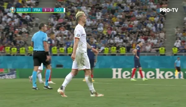 Rom&acirc;nia, Rom&acirc;nia! Ne-am facut in sfarsit simtita prezenta la Euro! Moment emotionanat pe Arena Nationala