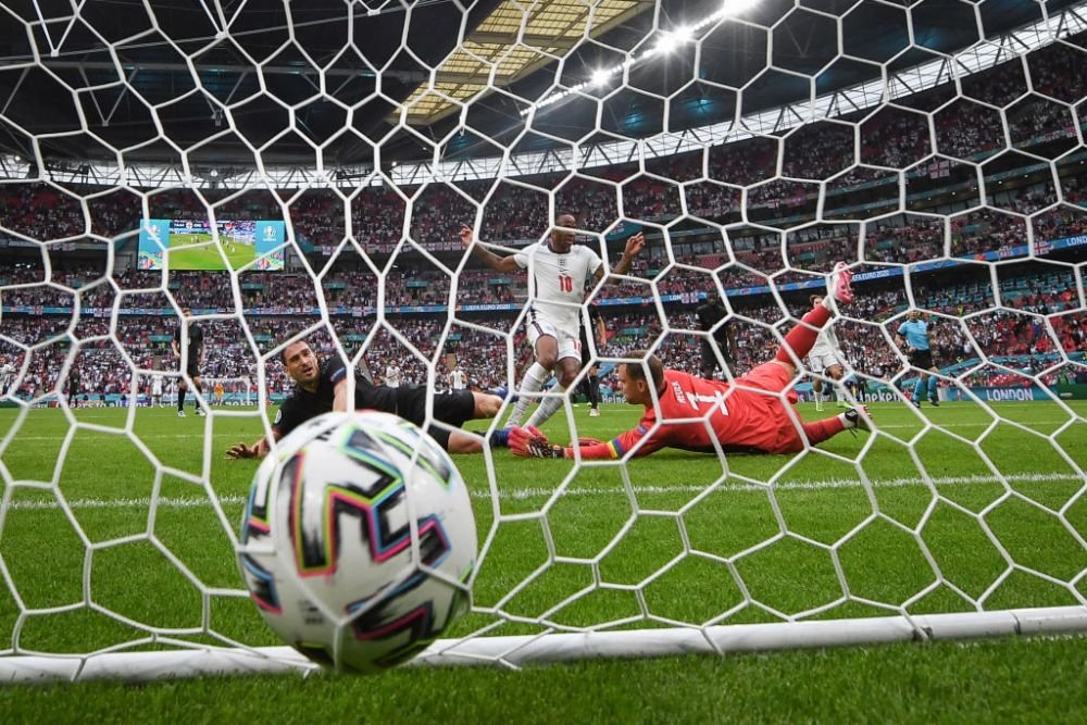 Decizia luata de Manchester City dupa ce Sterling a stralucit impotriva Germaniei la Euro! Anuntul facut de englezi_4