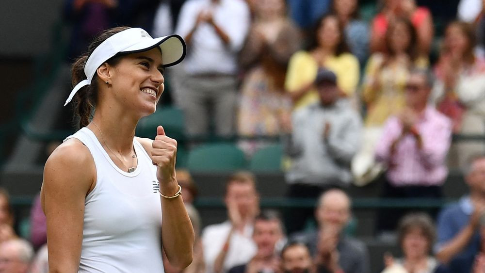 Sorana Cirstea, euforica dupa ce a invins-o pe Victoria Azarenka la Wimbledon: De departe, cea mai frumoasa amintire a carierei mele, cea mai buna atmosfera in care am jucat vreodata! &nbsp;
