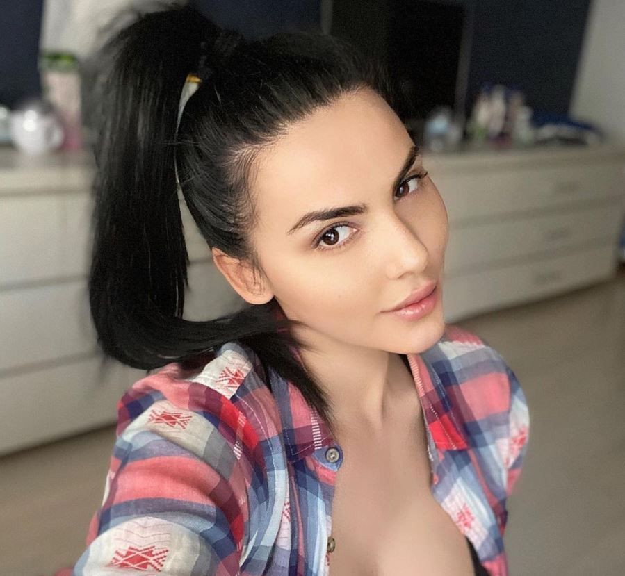 Lavinia Pîrva, extrem de sexy la antrenamente! Cum se menține în formă artista?_6