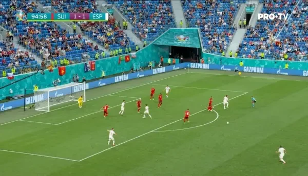 OCAZIE SPANIA! Jordi Alba a sutat de la marginea careului, dar Sommer a intervenit si a respins in corner.